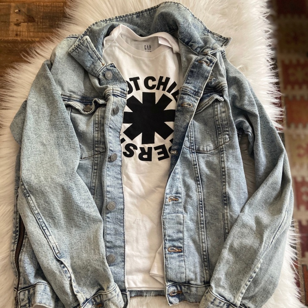 Denim jacket with zips